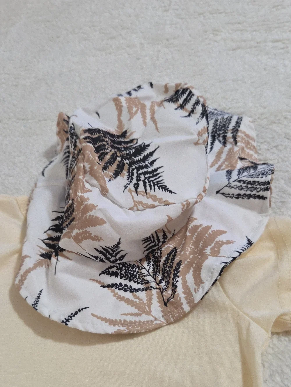 NWT SHEIN 2PC TSHIRT AND SUN HAT